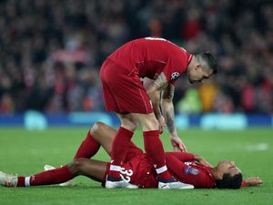 Matip Menepi Enam Pekan, Stok Bek Tengah Liverpool Menipis