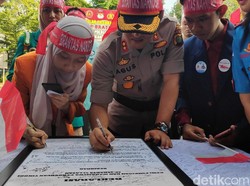 Mahasiswa dan Rektor Se-Jaksel Deklarasi Berantas Narkoba