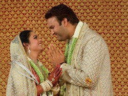 Detail Baju Pengantin Anak Orang Terkaya Asia yang Disebut Bernilai Rp 182 M