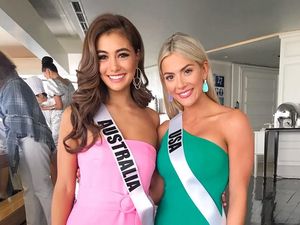 Foto: 2 Finalis Miss Universe Jadi Kontroversi, Nyinyir ke Finalis Asia Foto: 2 Finalis Miss Universe Jadi Kontroversi, Nyinyir ke Finalis Asia