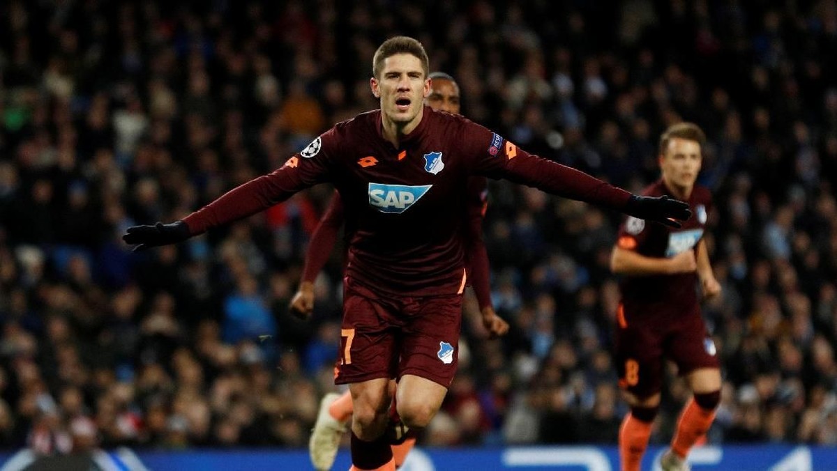 Penampilan apik Andrej Kramaric membuat AC Milan ingin merekrutnya (Foto: Darren Staples/Reuters)