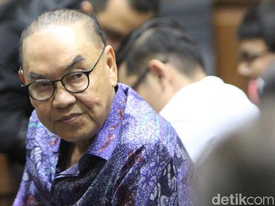 Ekspresi Pengusaha Kotjo Saat Divonis Korupsi dan Tak Banding
