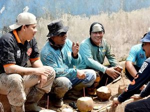 Suka Ngopi, Gaya Bupati Cianjur Irvan Rivano Sebelum Ditahan KPK Suka Ngopi, Gaya Bupati Cianjur Irvan Rivano Sebelum Ditahan KPK