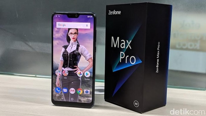 Review Zenfone Max Pro M2, ponsel gaming kelas mainstream dari Asus. Foto: Adi Fida Rahman/detikINET