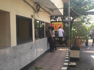 Pelayanan SKCK di Polsek Ciracas Mulai Berjalan Pascaperusakan Pelayanan SKCK di Polsek Ciracas Mulai Berjalan Pascaperusakan
