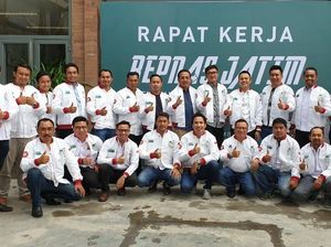 Repnas Jatim Jaring Suara UMKM dan Pengusaha Muda untuk Jokowi Repnas Jatim Jaring Suara UMKM dan Pengusaha Muda untuk Jokowi