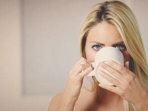 Benarkah Minuman Panas dan Makanan Pedas Bisa Sebabkan Kanker Mulut?