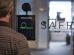 Mau Jajan Nanti Bisa Cuma Scan Muka Doang, Pesantren Duluan