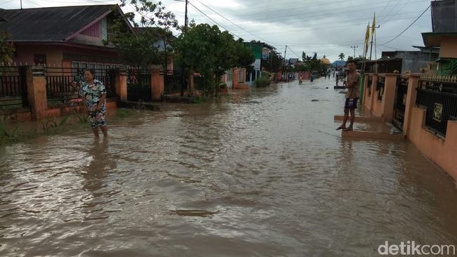 Berita 10 Kecamatan di Jambi Terendam Banjir Akibat Luapan Sungai Jumat 19 April 2024