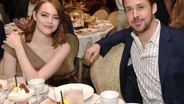 Keseruan  Emma Stone Saat Makan Bareng Ryan Gosling dan Andrew Garfield