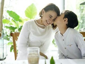 Rossa Ajak Anak Libur Tahun Baru ke Jepang Rossa Ajak Anak Libur Tahun Baru ke Jepang