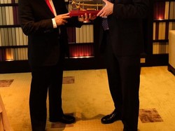 Kapolri Ingatkan FBI Pentingnya Telusuri Pendanaan Teroris Lewat IT