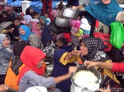 KPK Tangkap Bupati Irvan, Warga Cianjur Pesta Liwet