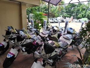 Foto: Mobil-Motor Patroli Gres Polsek Ciracas Pasca Penyerangan