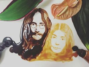 Wajah John Lenon Hingga Bunga Cantik Ini Terbuat dari Lelehan Cokelat