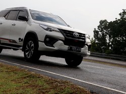 Fortuner Facelift Segera Meluncur, Fortuner Lawas Didiskon Sampai Rp 35 Juta