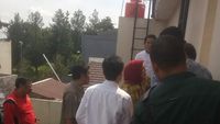 Jaksa Gugat Tetangga Rp 2 M, Hakim Naik ke Atap Rumah