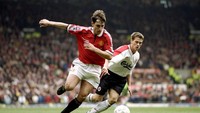 Michael Owen - 2 Sepatu Emas Premier League (1997–98, 1998–99). Foto: Allsport