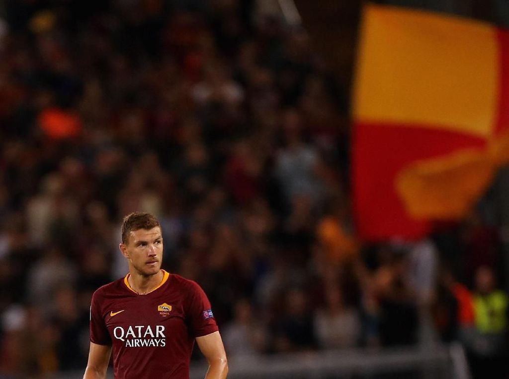 Roma Siap Lepas Dzeko ke Inter Roma Siap Lepas Dzeko ke Inter