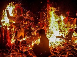 Festival Aneka Makanan Lezat Ini Diadakan Untuk Orang Meninggal
