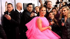 Parade Gaya Anggun J.Lo Promosikan Film Baru, Pakai 11 Gaun dalam 2 Hari