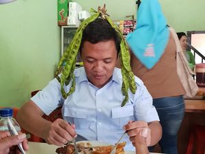 Soal Jokowi Mole, Habiburokhman Yakin Incumbent Terjungkal Soal Jokowi Mole, Habiburokhman Yakin Incumbent Terjungkal