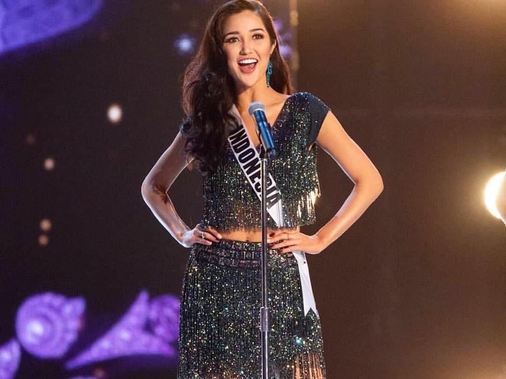 Cantiknya Penampilan Sonia Fergina Selama Babak Penjurian Miss Universe 2018