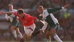 Foto-foto Jadul Duel Panas Liverpool vs MU