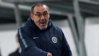 Manajer Chelsea, Maurizio Sarri, gagal membawa timnya menyapu bersih fase grup. Chelsea tetap lolos sebagai juara grup ke babak 32 besar dengan 16 poin dari enam laga, hasil lima menang dan satu imbang. (Matthew Childs/Reuters)