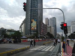 Kata Warga soal Pelican Cross Vs JPO di Tosari