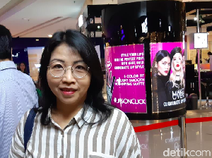 Sabar Menanti demi Beli iPhone Resmi Sabar Menanti demi Beli iPhone Resmi