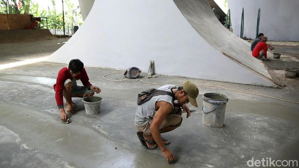 Keren! Kini Flyover Slipi Dilengkapi Skatepark