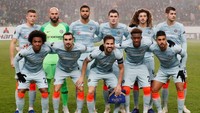 Sudah memastikan lolos, Chelsea menurunkan banyak pemain pelapis dengan hanya Alvaro Morata dan Willian sebagai anggota tim inti. Chelsea bertekad menyudahi fase grup dengan rekor sempurna, setelah selalu menang di lima laga sebelumnya. (Matthew Childs/Reuters)