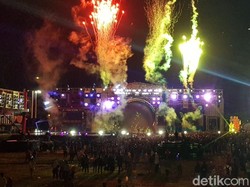 Live Streaming HUT Transmedia ke-17