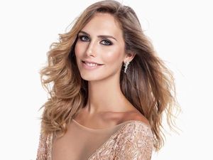 Angela Ponce, Finalis Miss Universe 2018 Transgender yang Doyan Sushi Angela Ponce, Finalis Miss Universe 2018 Transgender yang Doyan Sushi