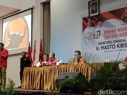 Djarot ke Caleg PDIP Sumut: Lawan Partai Lain Bukan Teman Sendiri