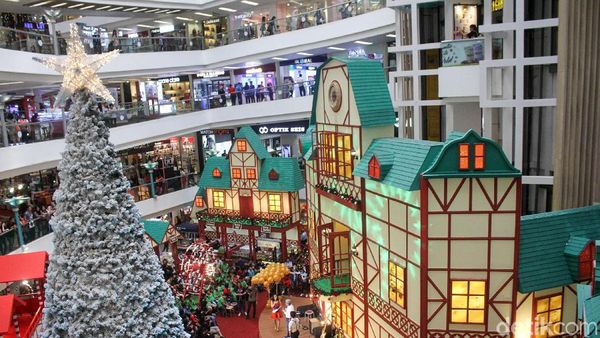 Dekorasi Natal Ala Bavarian Village Hadir di Pusat Perbelanjaan