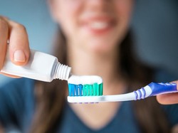 Tangkal Bau Mulut, Sikat Gigi saat Puasa Nisfu Syaban Bikin Batal?