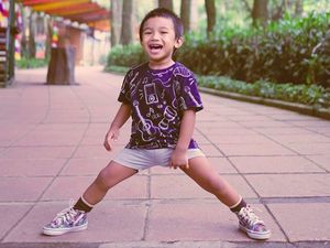 7 Potret Matahari Pendul, Anak Shareefa Daanish yang Menggemaskan