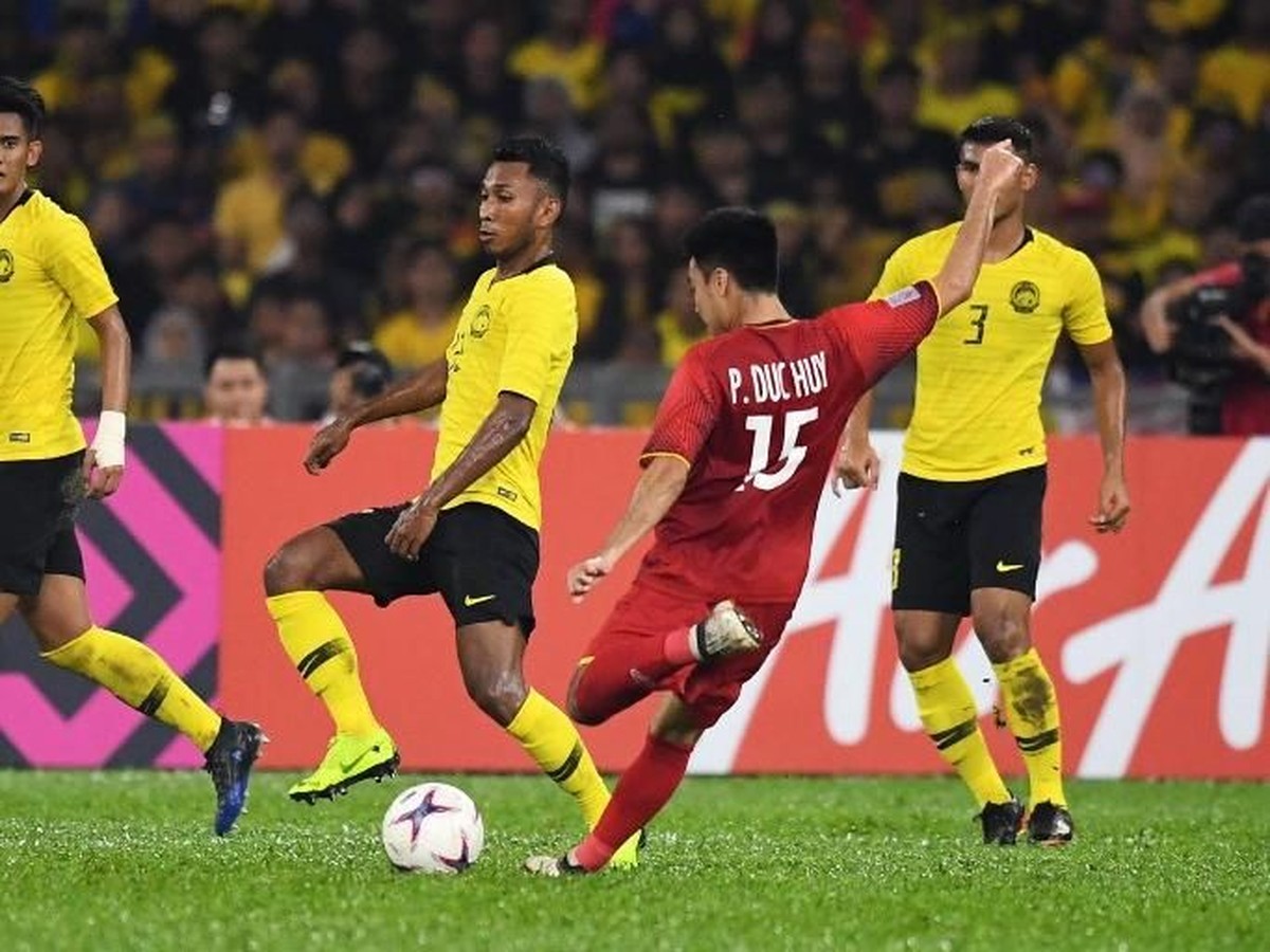 Vietnam saat melawan Malaysia di final Piala AFF 2018. (Foto: Mohd Rashfan/AFP)