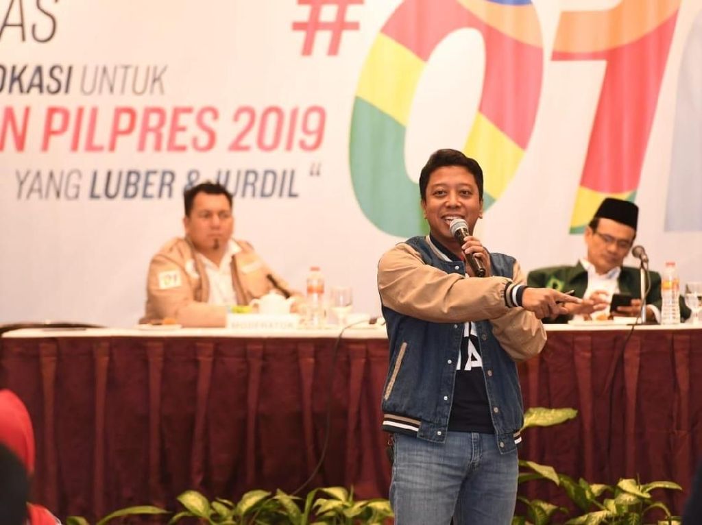 Jokowi Diserang Isu PKI, Rommy: Selama ini Kita Sudah Cukup Bersabar Jokowi Diserang Isu PKI, Rommy: Selama ini Kita Sudah Cukup Bersabar