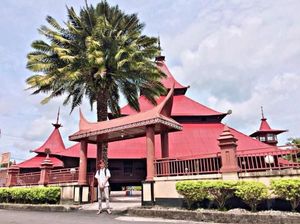 Masjid Berumur Ratusan Tahun dan Batu Ajaib di Riau Masjid Berumur Ratusan Tahun dan Batu Ajaib di Riau