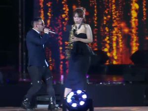 Heboh Kembar 2R Nyanyi Goyang Dua Jari dan Ivan Gunawan Ngerap