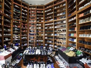 Rumah DJ Khaled Dijual Rp 116 M, Ada Lemari Sneakers Raksasa! Rumah DJ Khaled Dijual Rp 116 M, Ada Lemari Sneakers Raksasa!
