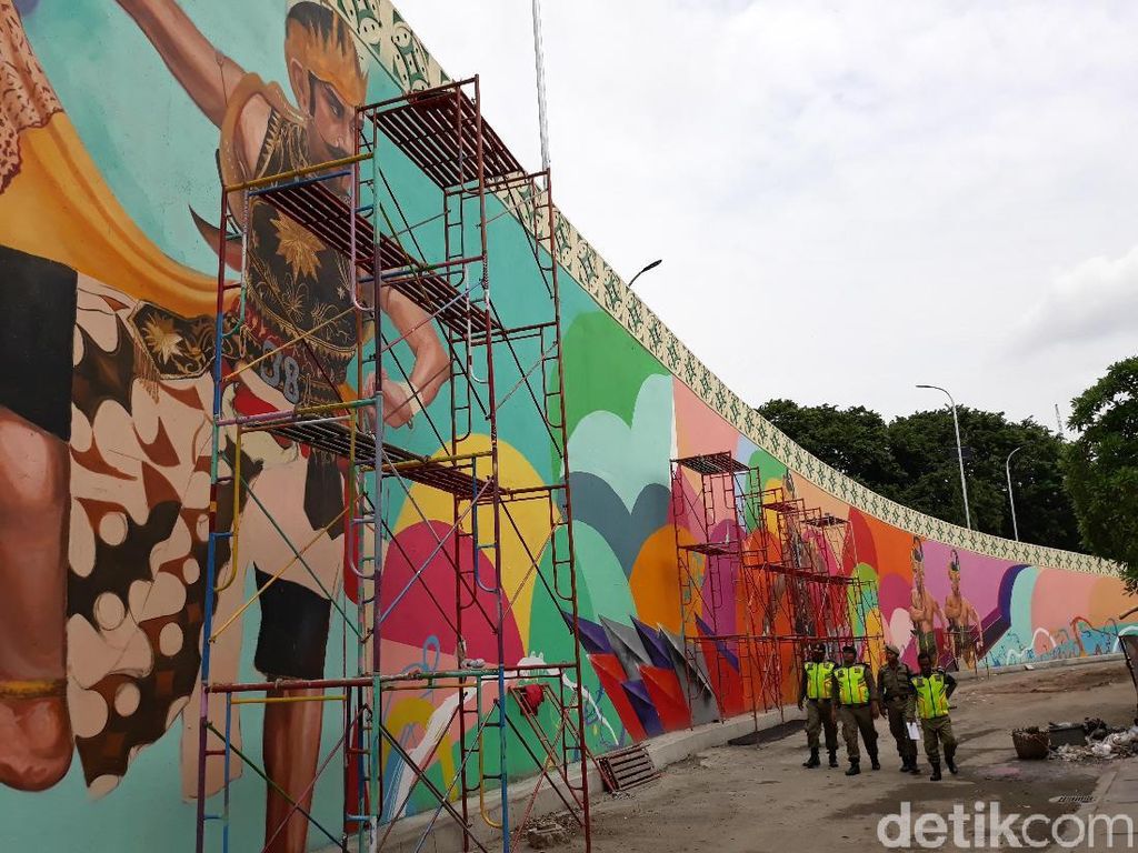 Ini Dia Mural Klasik Futuristik Pembungkus Flyover Manahan Solo Ini Dia Mural Klasik Futuristik Pembungkus Flyover Manahan Solo