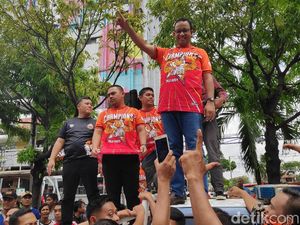 Pawai Persija Juara Selesai, Anies Imbau Massa Pulang dengan Tertib Pawai Persija Juara Selesai, Anies Imbau Massa Pulang dengan Tertib