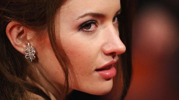 Sosok Aktris Jelita yang Dinikahi Elon Musk 2 Kali Kini Nikah Lagi