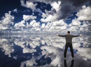 Kumpulan Foto Refleksi yang Menawan Hingga Menggelikan