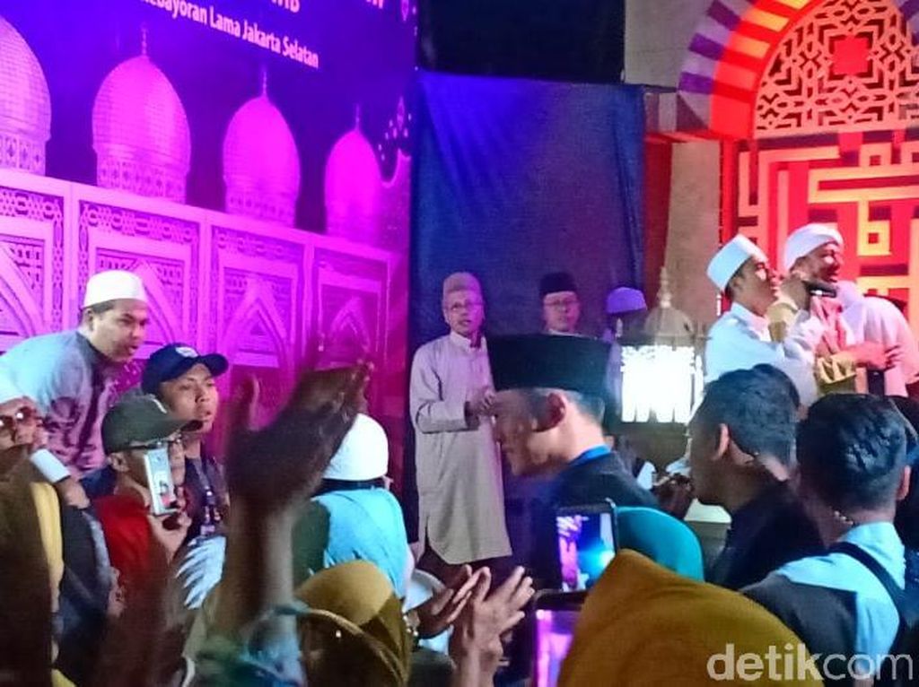 AHY Hadiri Peringatan Maulid Nabi di Kebayoran Lama AHY Hadiri Peringatan Maulid Nabi di Kebayoran Lama