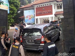 Geledah Disdikbud Cianjur, KPK Sita 3 Kardus dan 1 Koper Berkas